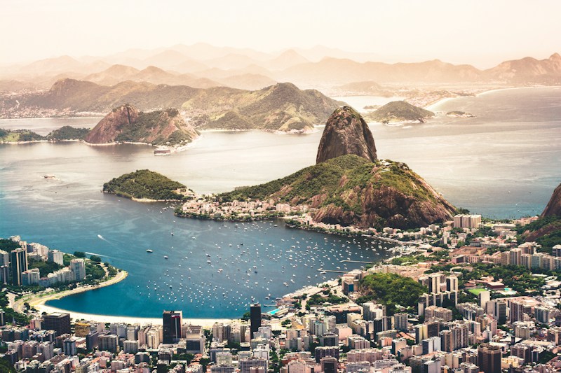 Vista do Pão de Açúcar e da Baía de Guanabara no Rio de Janeiro